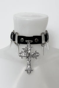 Bartok faux leather bat choker