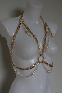 Hera Pearl and chain harness
