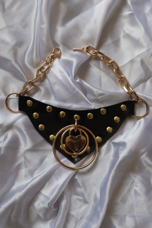 Carmilla pvc choker
