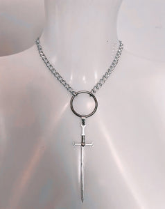 Dagger choker